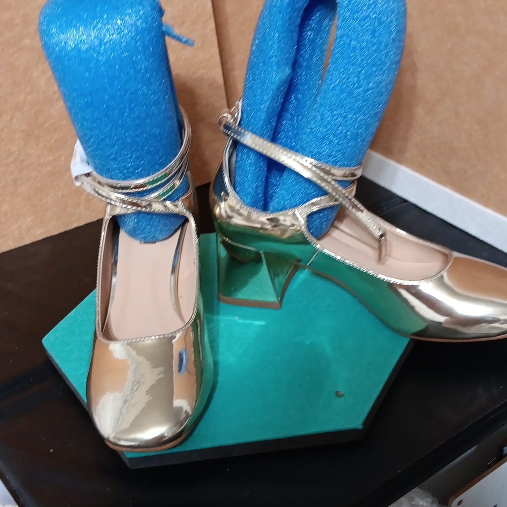 Gold Metallic Mary Jane Ankke Strap Shoes